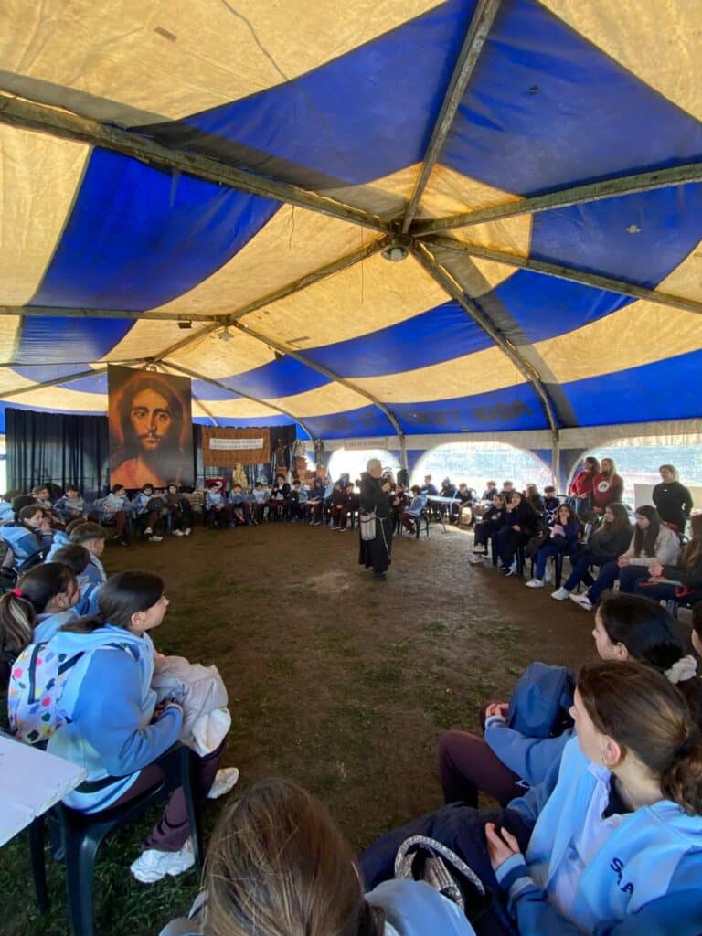 La Carpa Misionera, el comienzo del Mes Franciscano en Mar del Plata